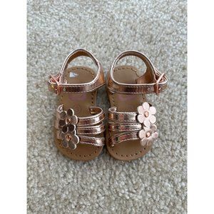LIKE NEW Bessito Gold Flower Appliqué Sandals
